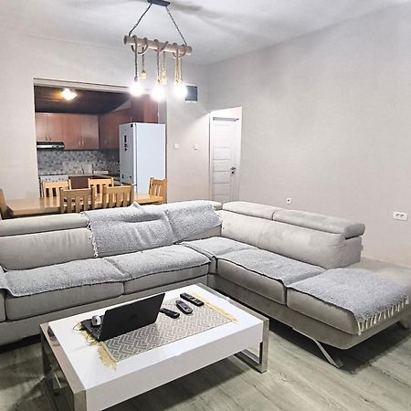 Liprosh Apartment Вирпазар Екстериор снимка