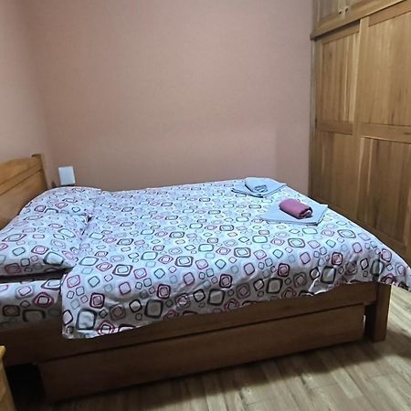 Liprosh Apartment Вирпазар Екстериор снимка